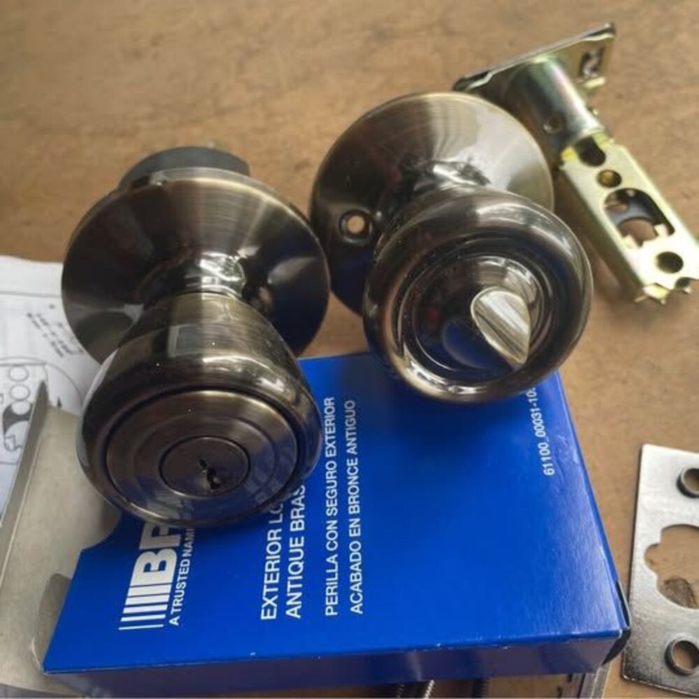 Brinks exterior locking door knob